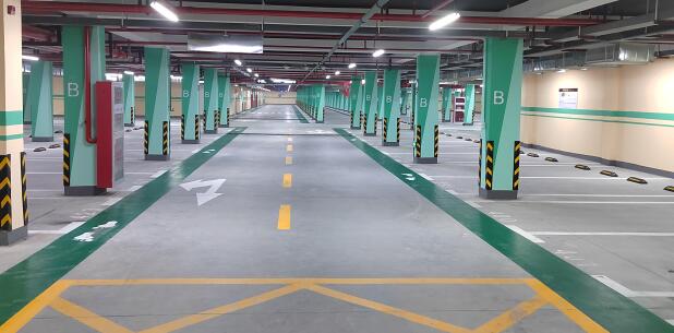 停車位劃線施工噴漆分步指南？從準(zhǔn)備到驗收，確保劃線規(guī)范耐用